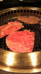 20120107_鉢山_特上カルビ&特上ロースを焼く.jpg